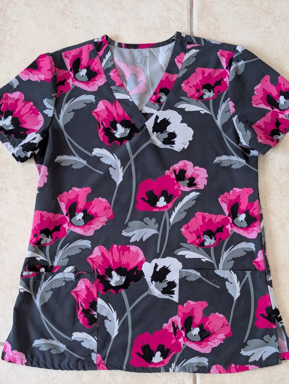 GT Performance Pink Floral Scrub Top Size Small